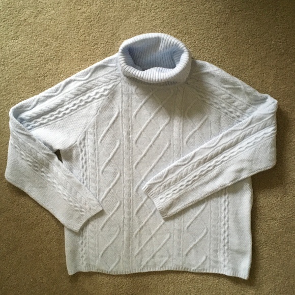 CeCe powder blue size M turtleneck sweater NWOT - Picture 1 of 5